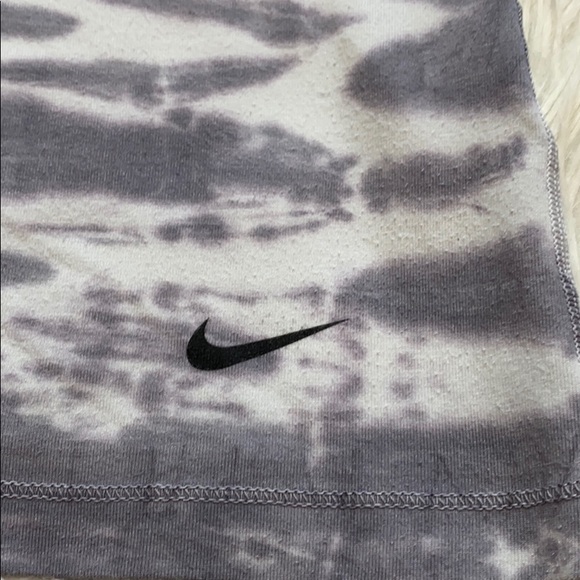 SOLD! Nike Soulcycle Tie Dye Wheel Y Back Tank - Picture 3 of 6